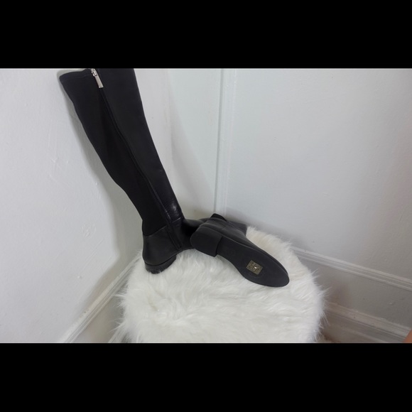 Boot - Picture 3 of 3